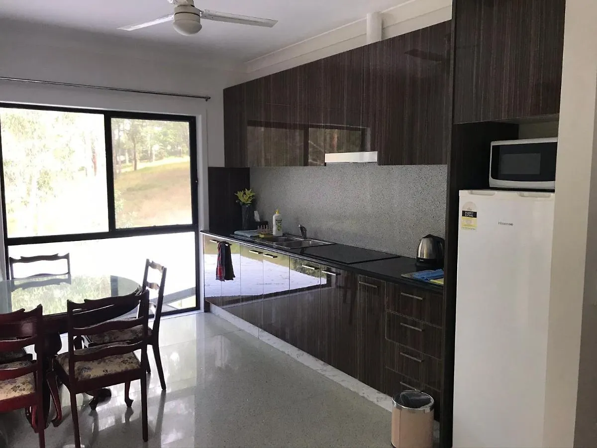 449 Villa Gold Coast 0*,